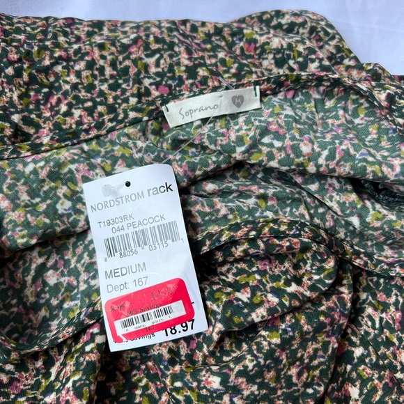 Soprano | Medium Green ,Yellow, Pink Design Crop Top - Picture 4 of 5